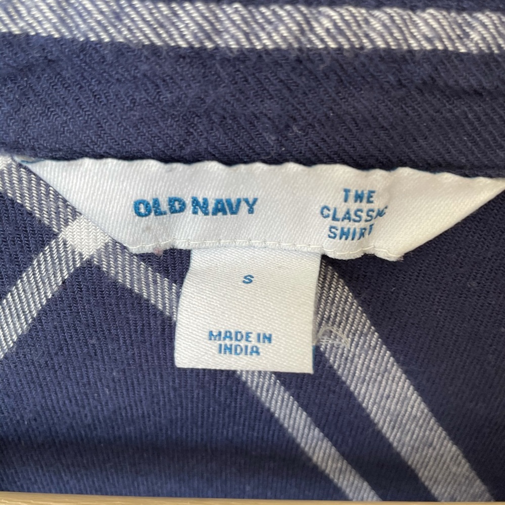 2 Flannels - Picture 4 of 4